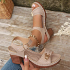 Camila - Sandalias de verano con tacón ancho y diseño perforado