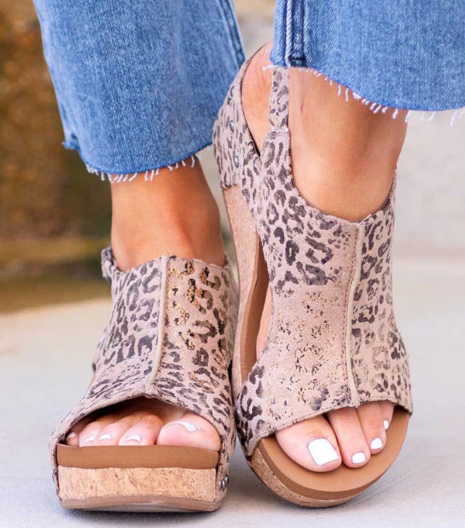 Mariela - Sandalias de verano con cuña y diseño abierto