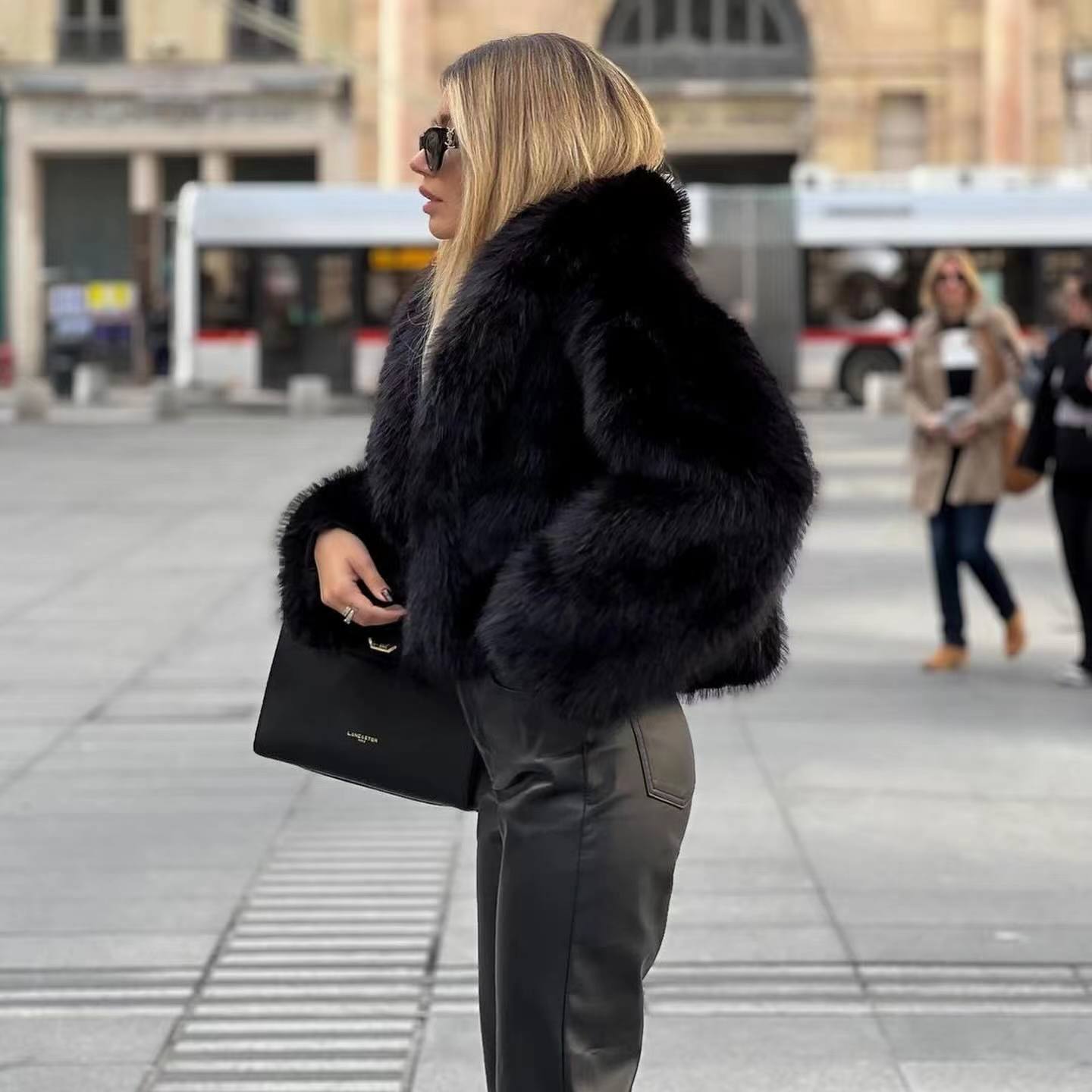 Sofía – Chaqueta de Pelo Sintético para Mujer