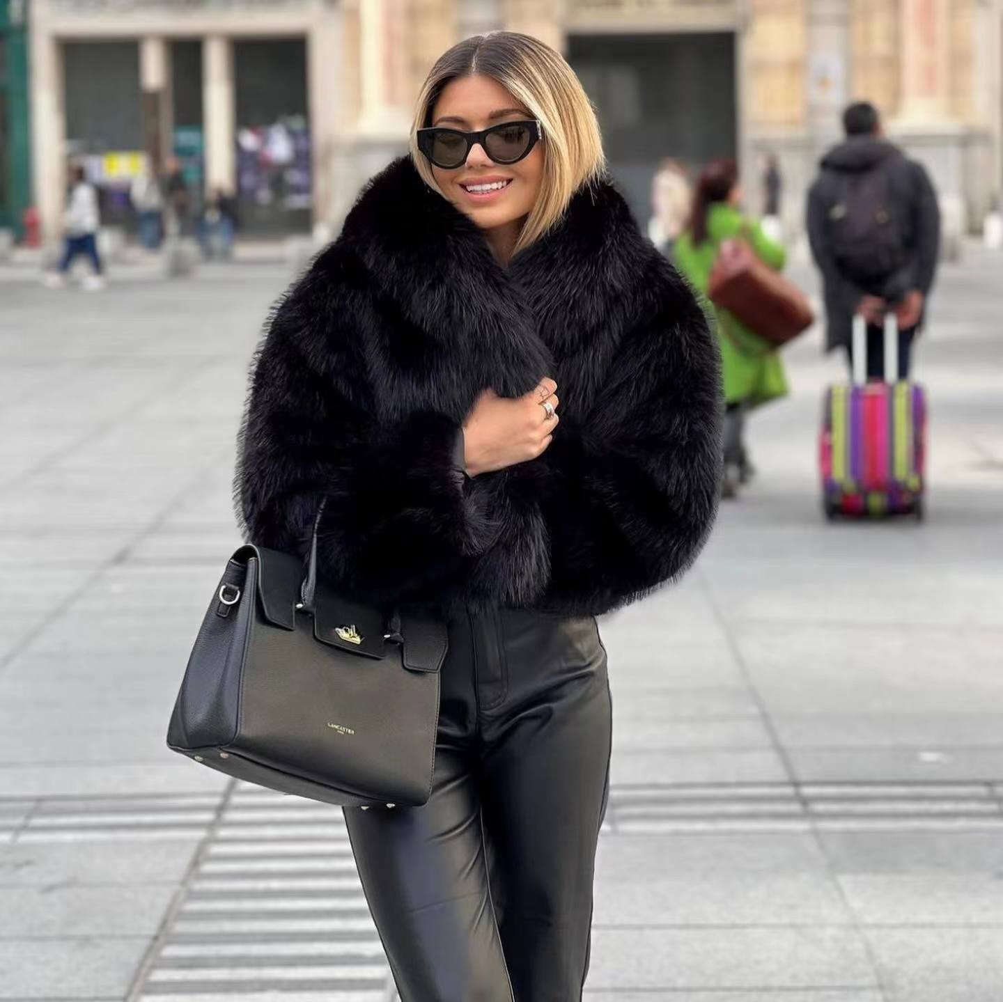 Sofía – Chaqueta de Pelo Sintético para Mujer