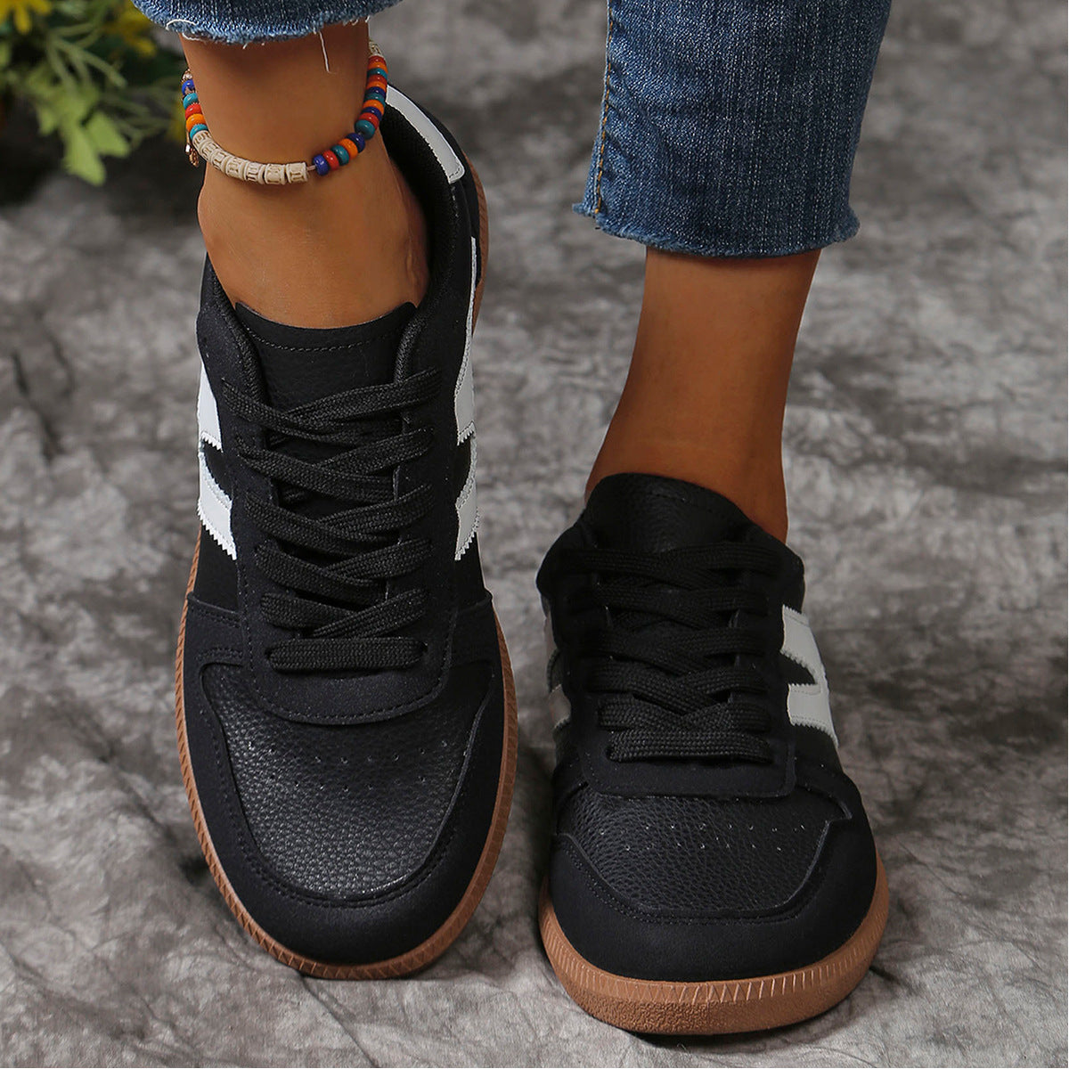 Dalina - Zapatillas de verano con diseño deportivo y suela clásica