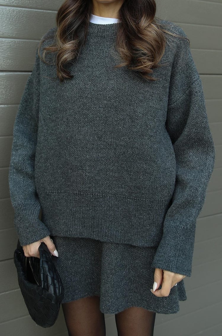 Isabella – Conjunto de Punto con Jersey y Falda para Mujer