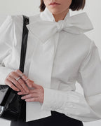 Clara - Blusa blanca con lazo