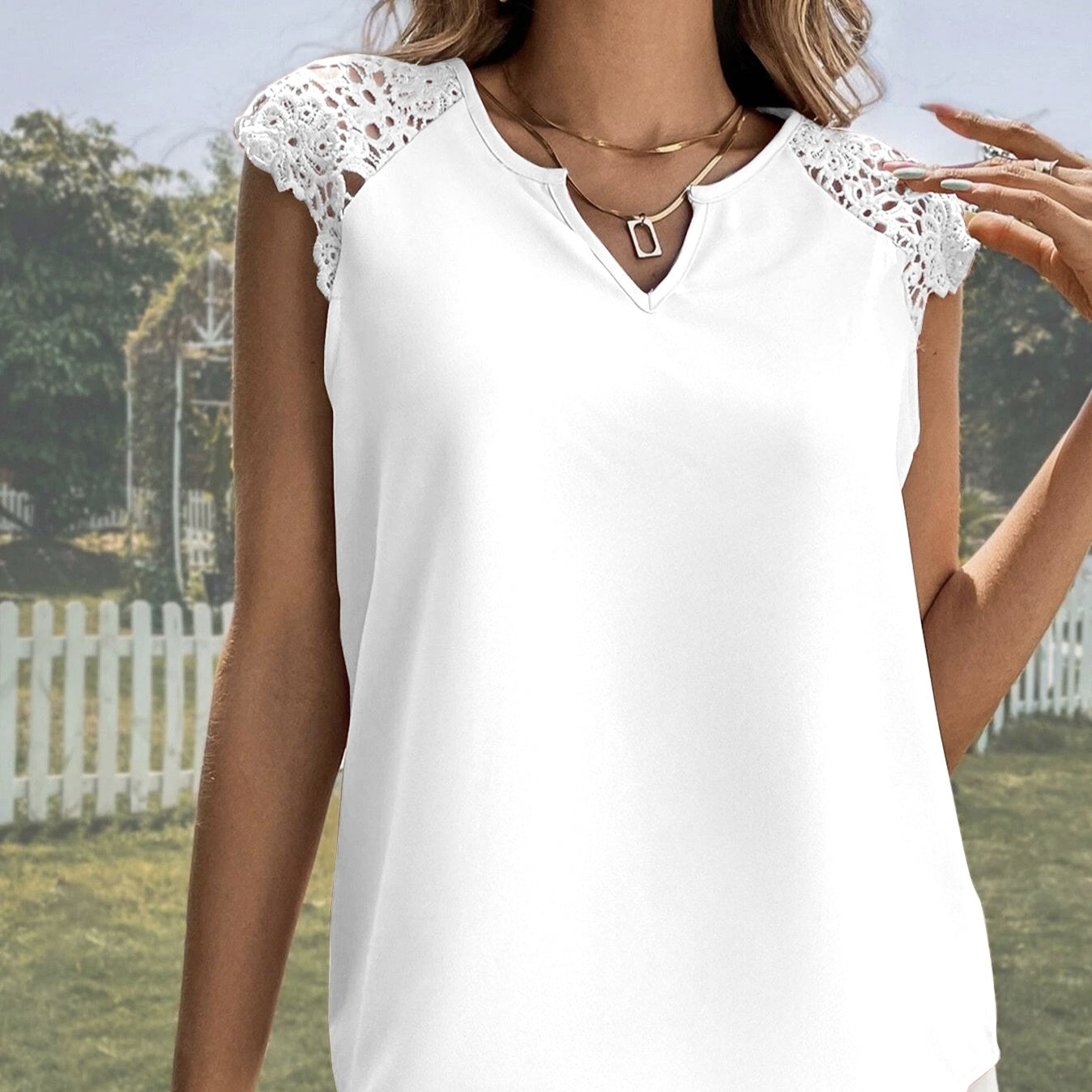 Valeria - Blusa con encaje floral