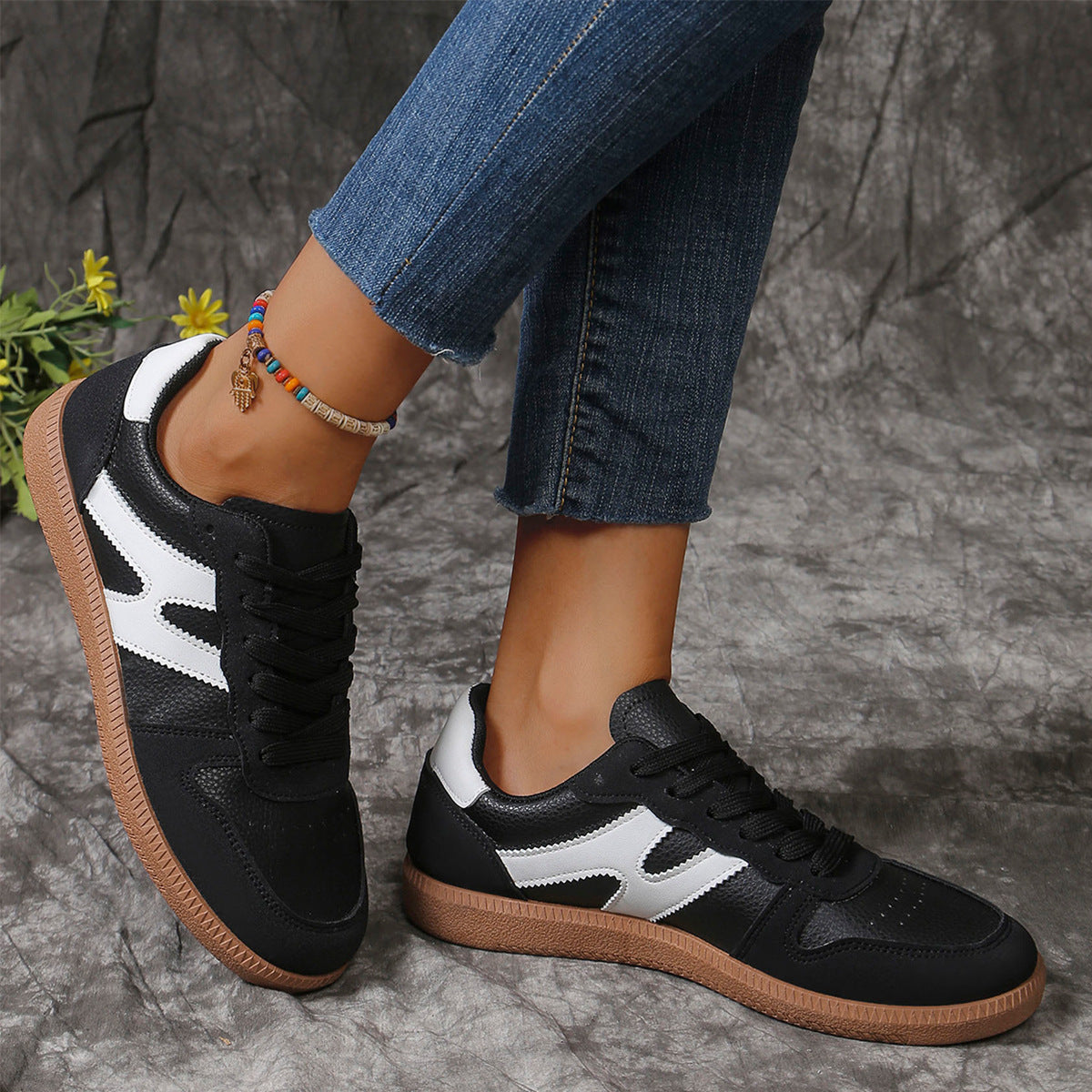 Dalina - Zapatillas de verano con diseño deportivo y suela clásica