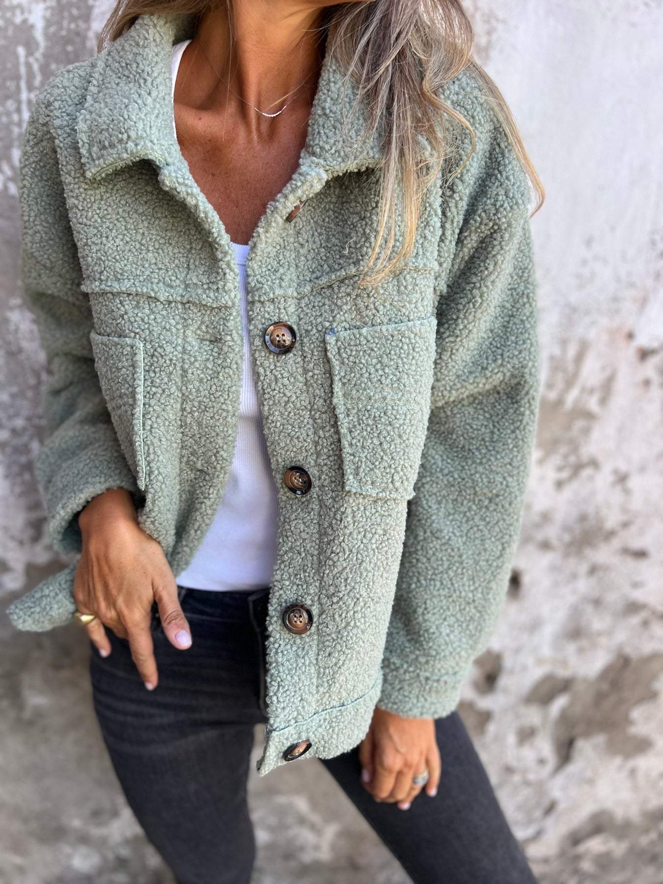 Camila - Chaqueta de mujer con efecto borrego y botones